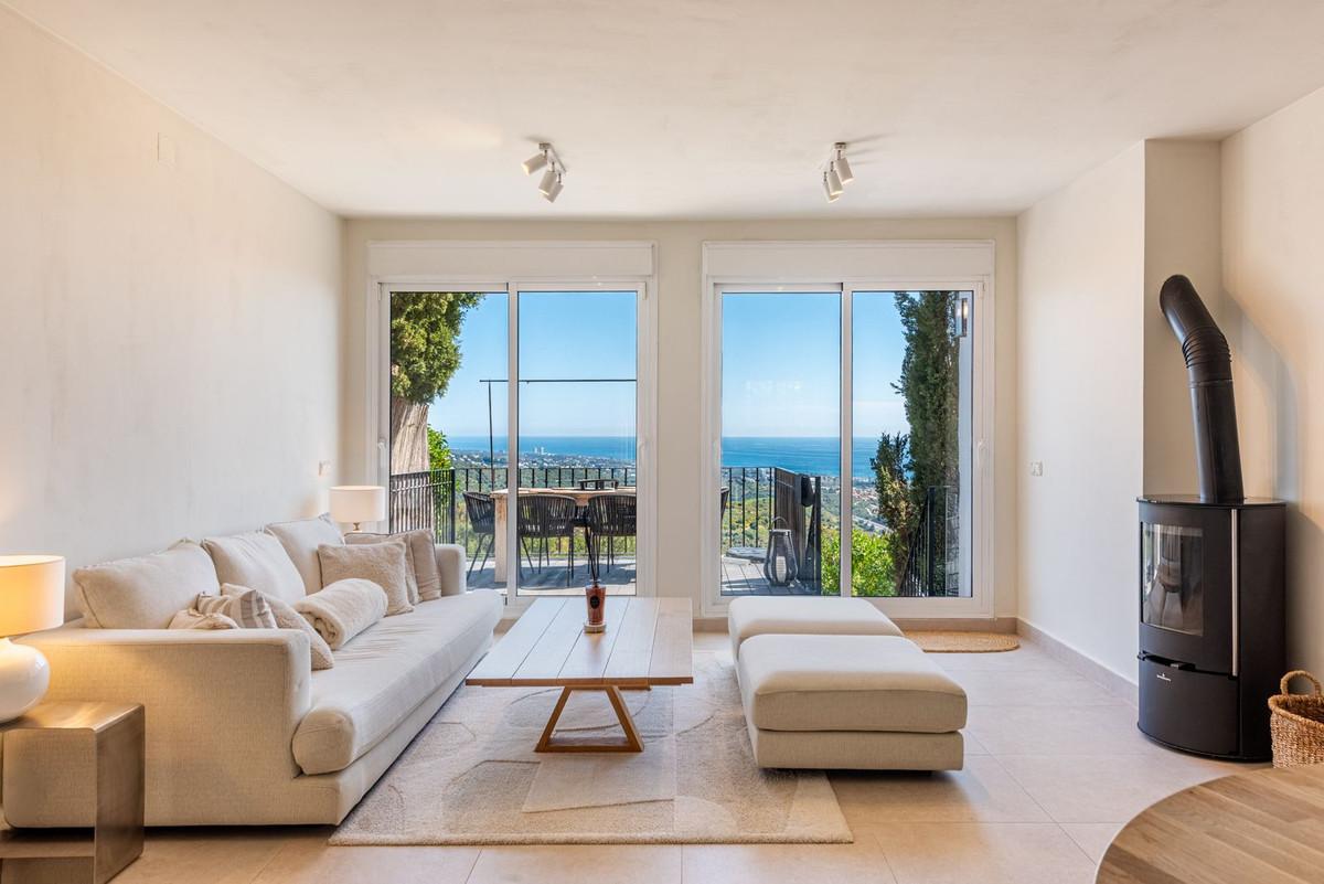 Townhouse Terraced in Altos de los Monteros