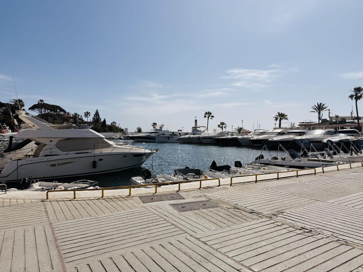 Commercial Restaurant in Cabopino