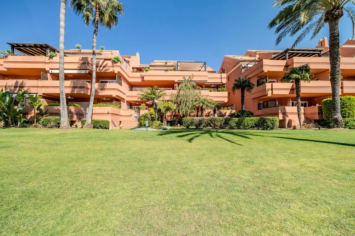 Apartment Ground Floor in Puerto Ban&uacute;s