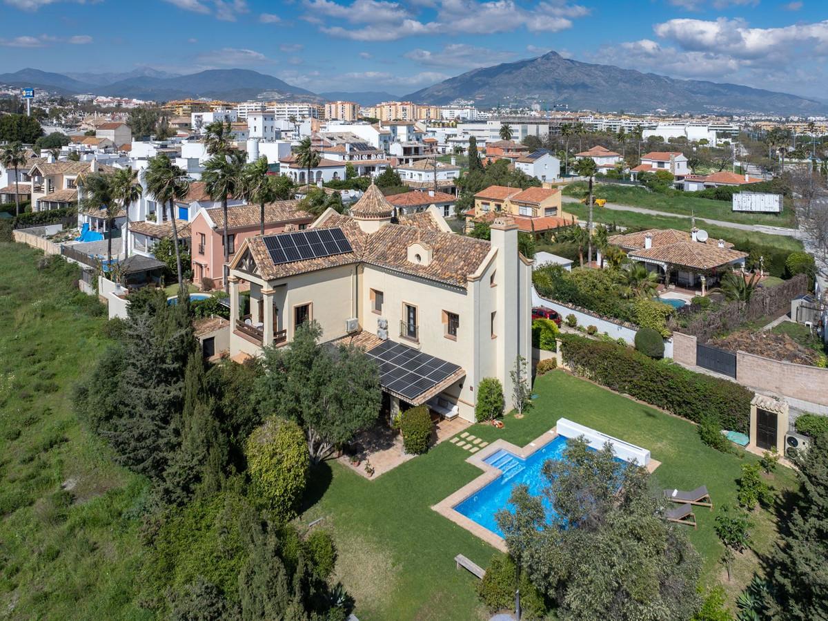 Villa Detached in San Pedro de Alc&aacute;ntara