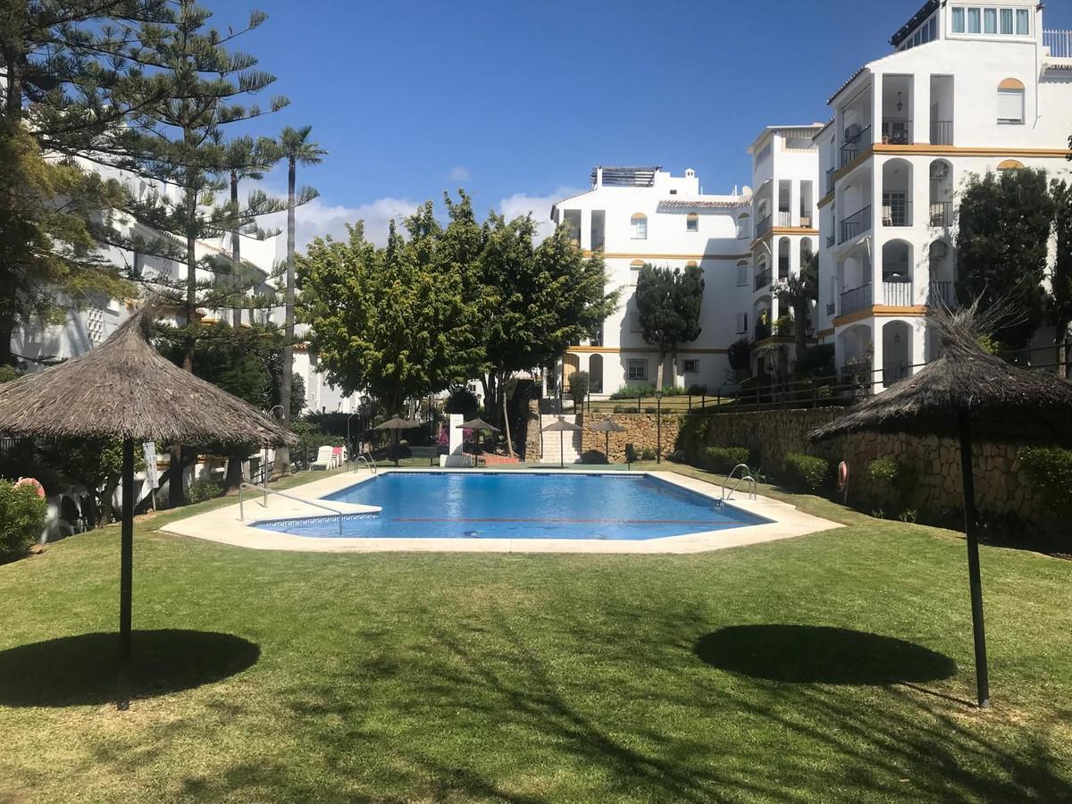 Apartment Penthouse in Estepona