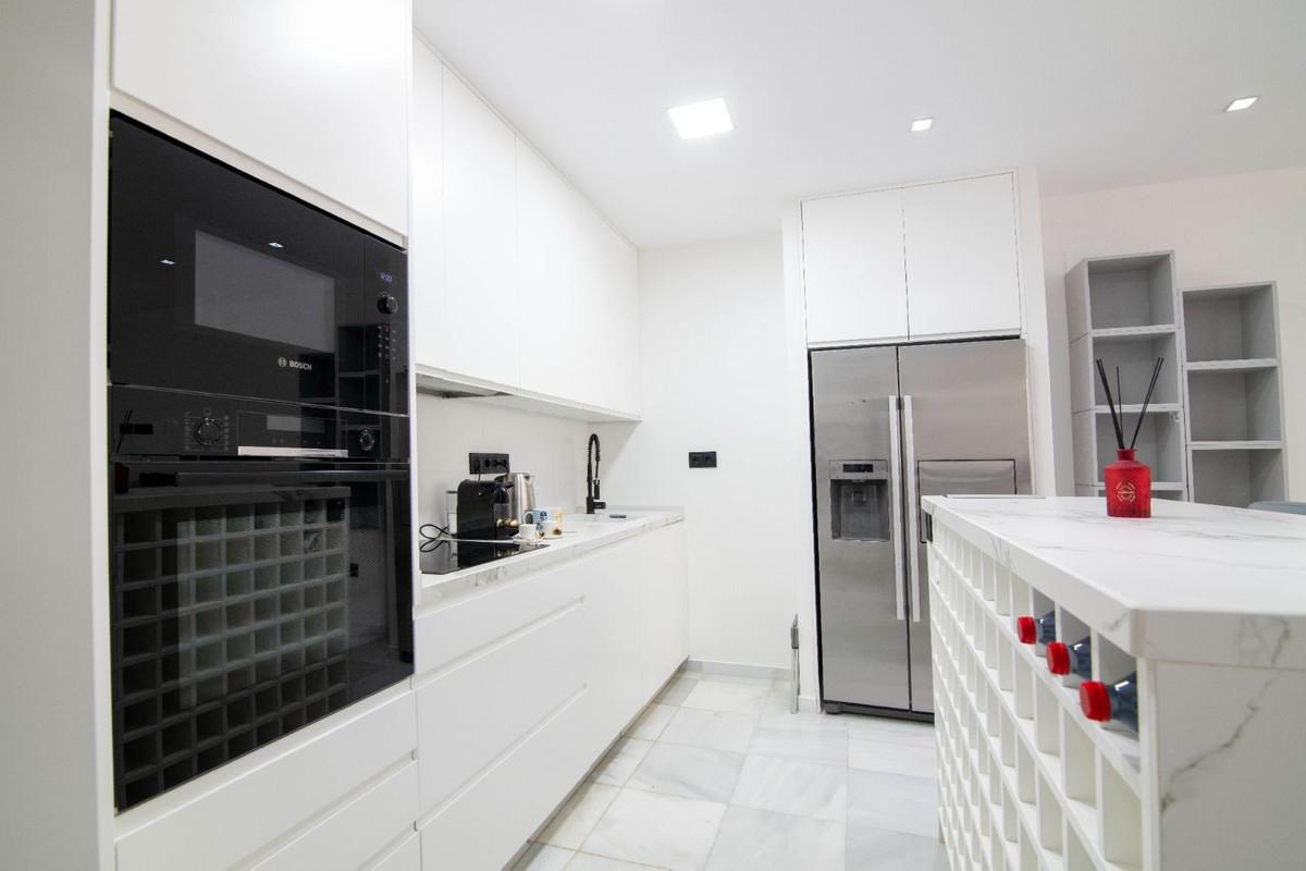 Apartment Middle Floor in Puerto Ban&uacute;s