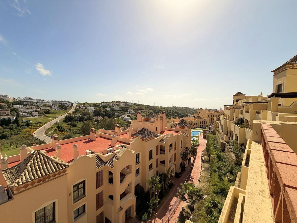 Apartment Penthouse in Estepona