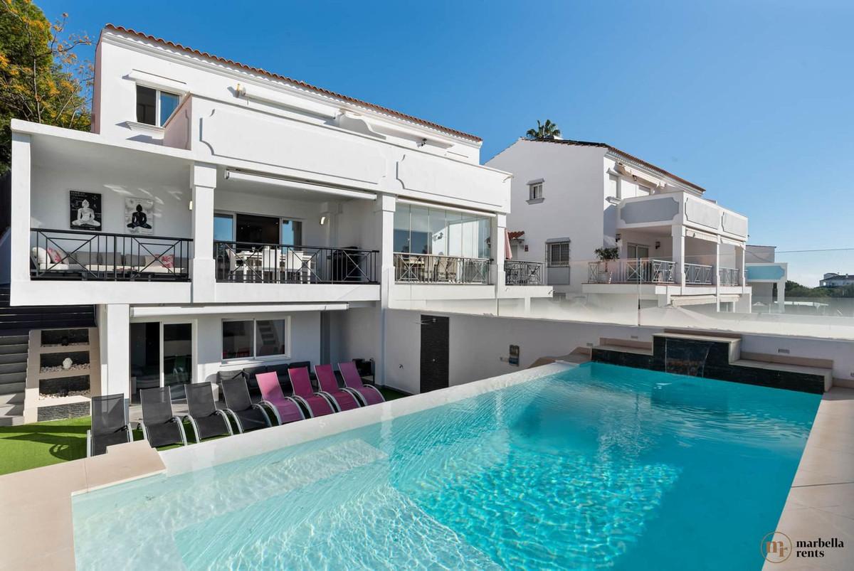 Villa Semi Detached in Marbella