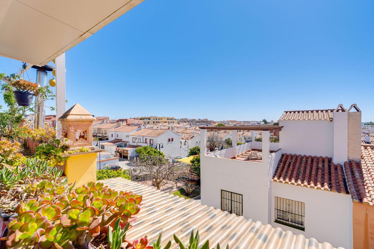 Townhouse Terraced in Las Lagunas