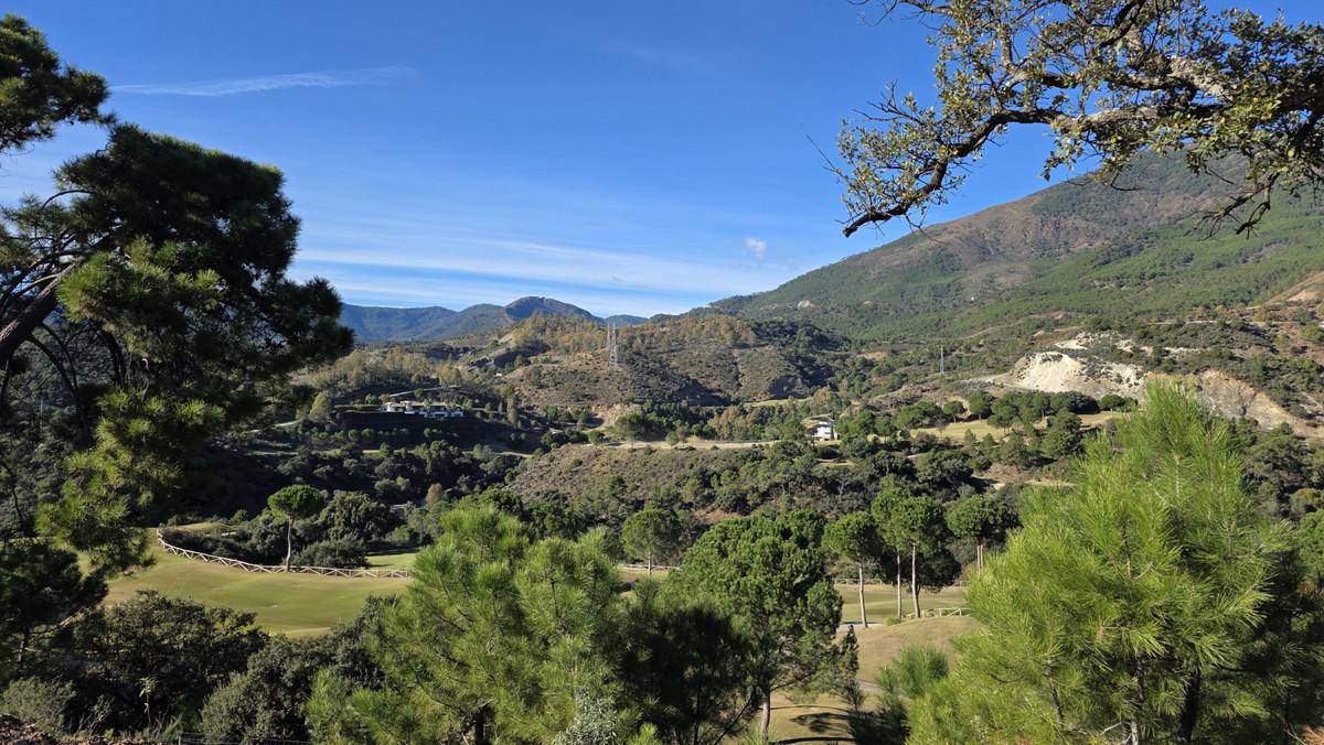 Plot Land in La Zagaleta
