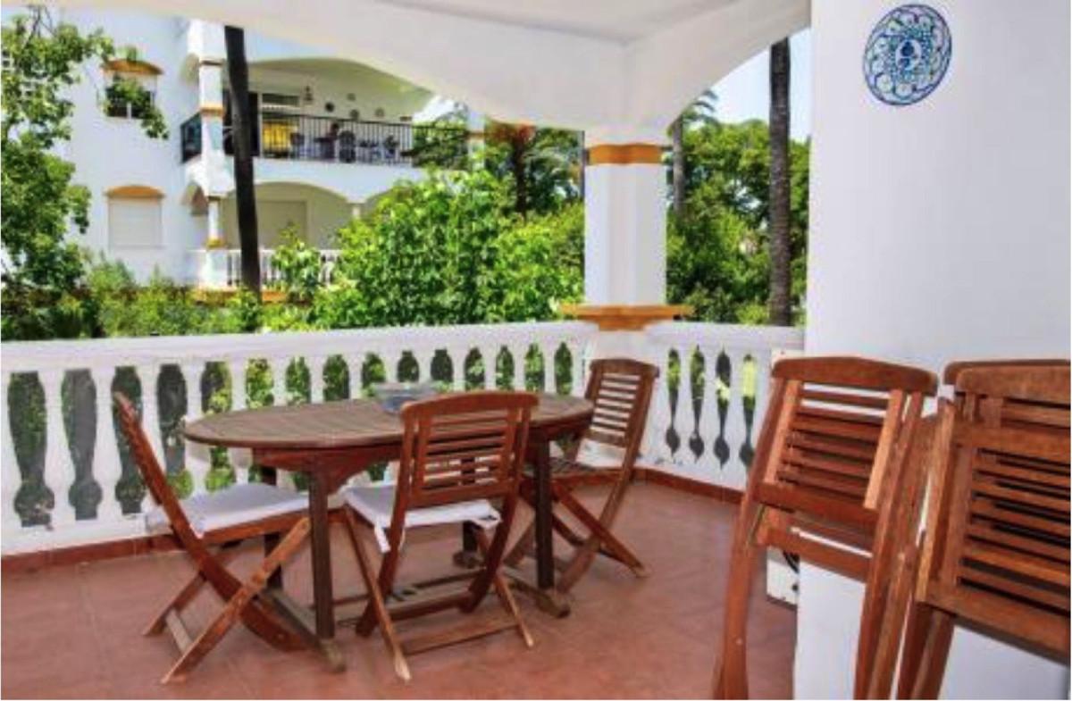 Apartment Middle Floor in Nueva Andaluc&iacute;a