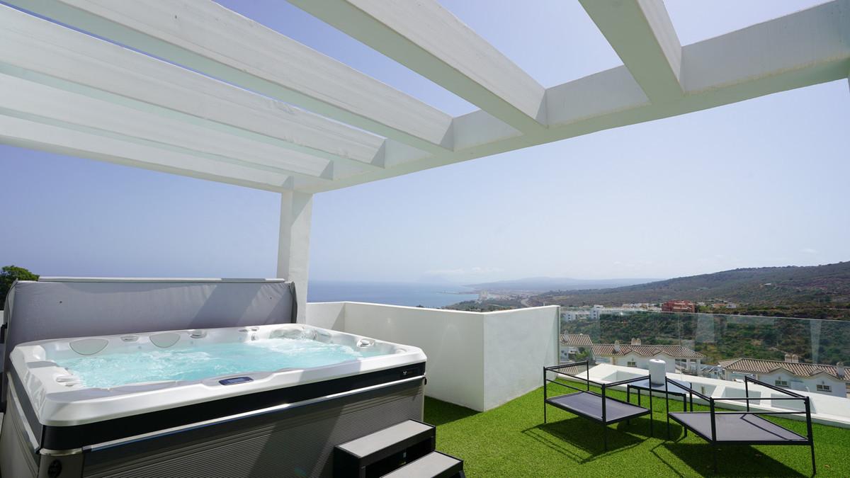 Villa Semi Detached in Manilva