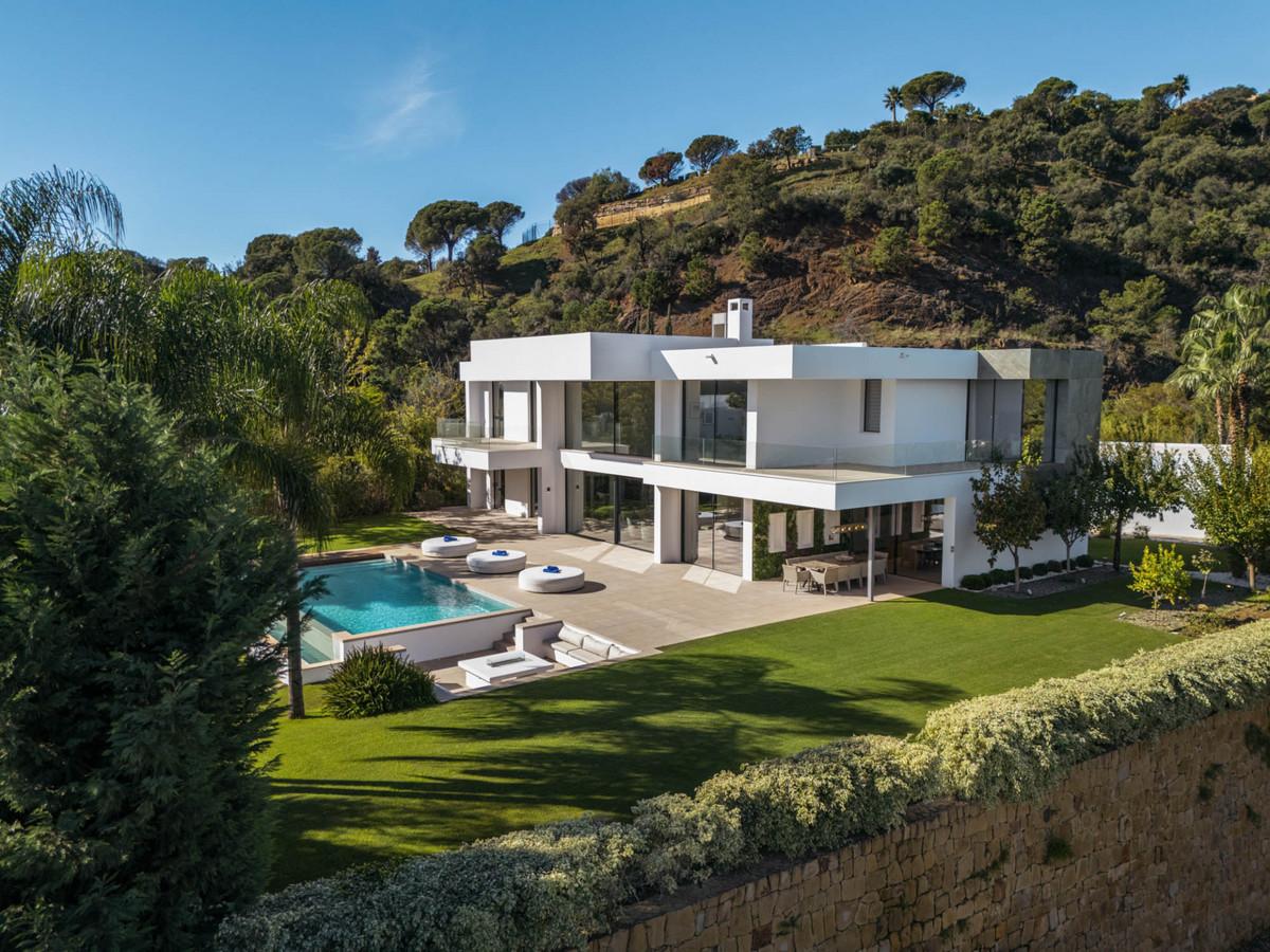 Villa Detached in El Madro&ntilde;al
