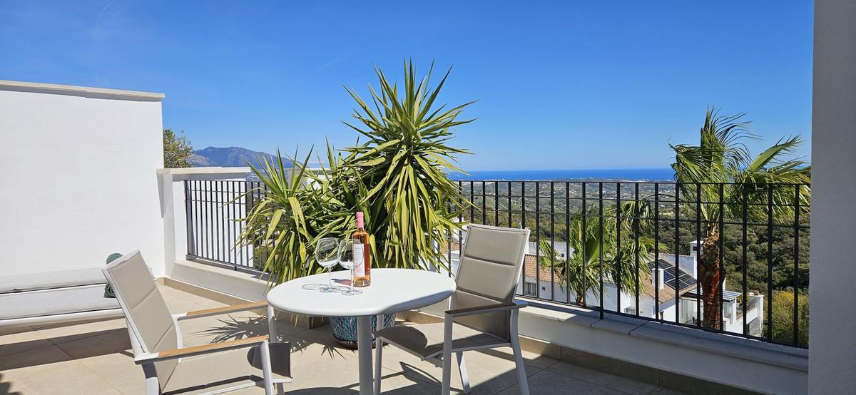 Apartment Penthouse in La Mairena