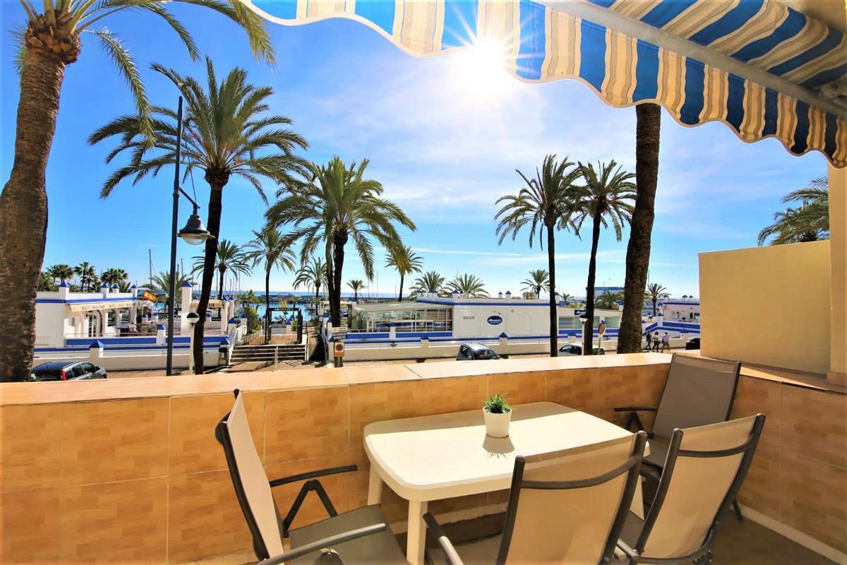Apartment Middle Floor in Estepona