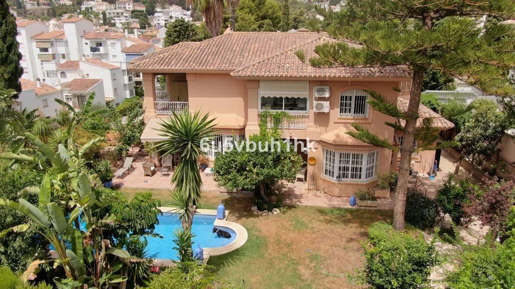 Villa Detached in El Coto