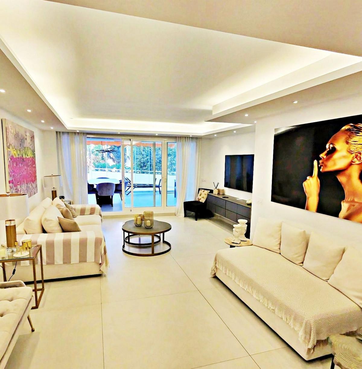 Apartment Ground Floor in Puerto Ban&uacute;s