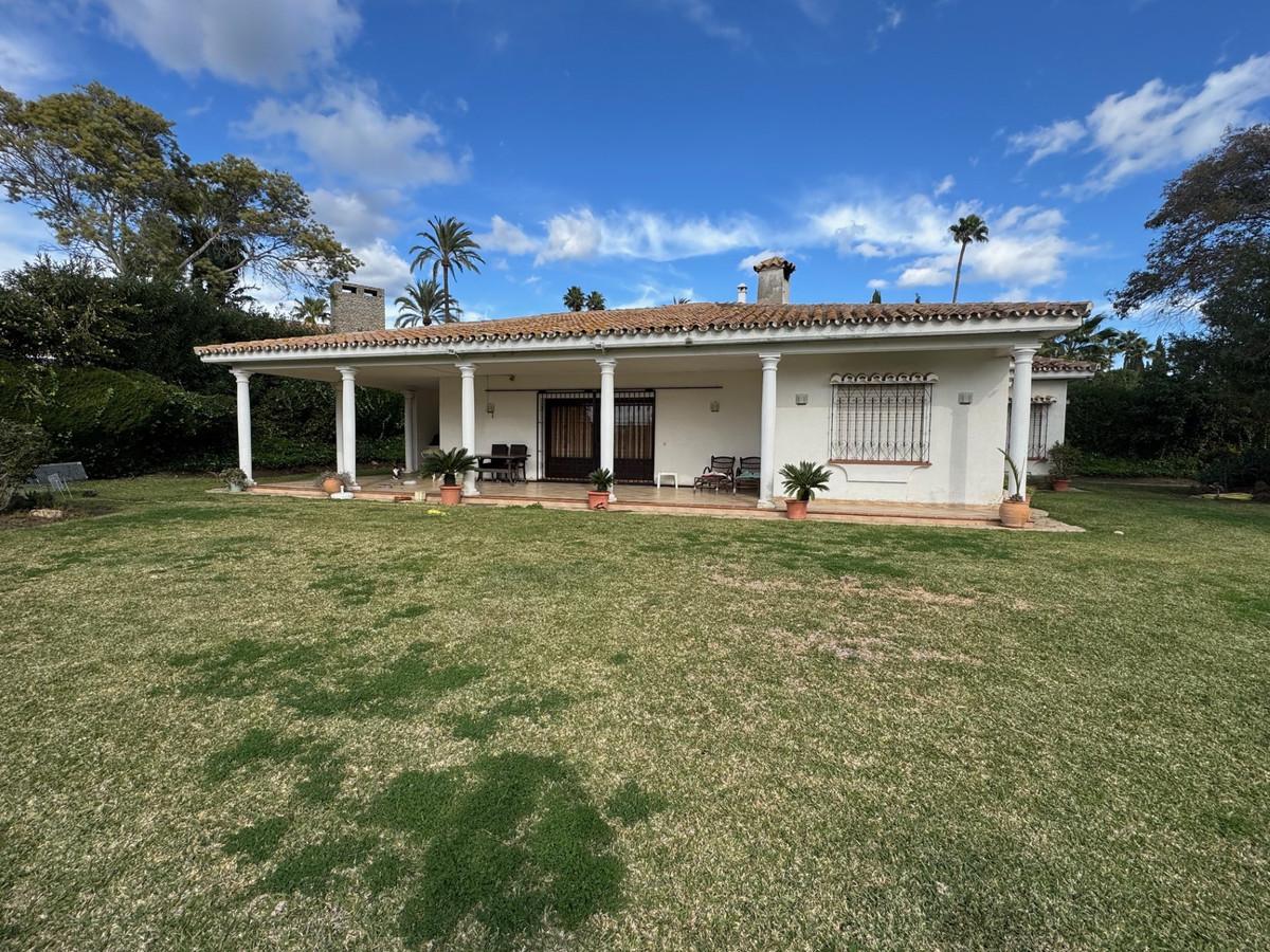 Villa Detached in Estepona
