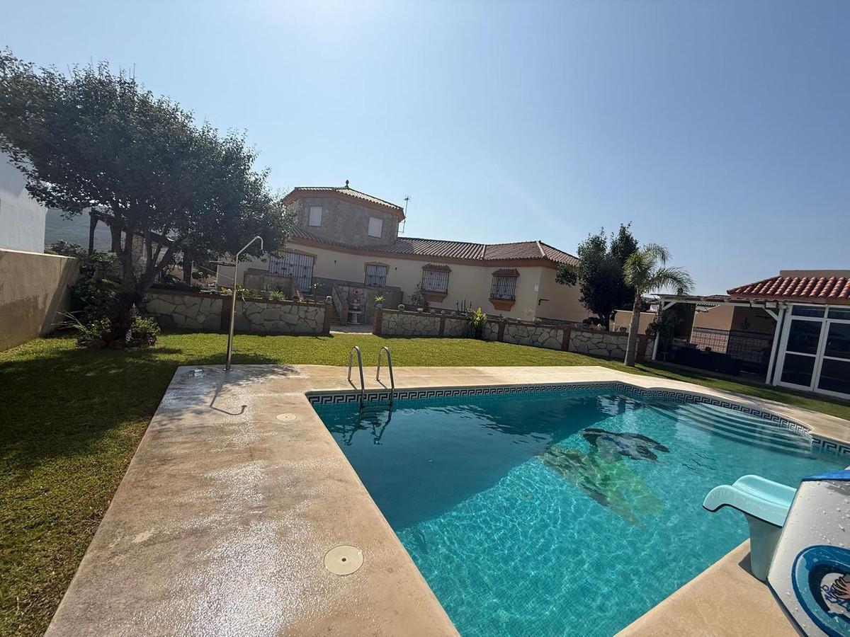 Villa Detached in La L&iacute;nea