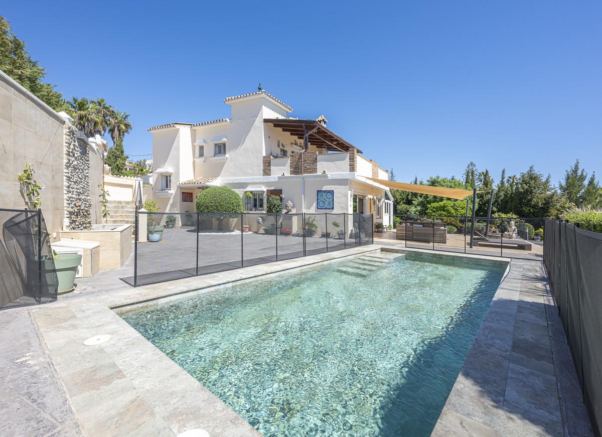 Villa Detached in Estepona