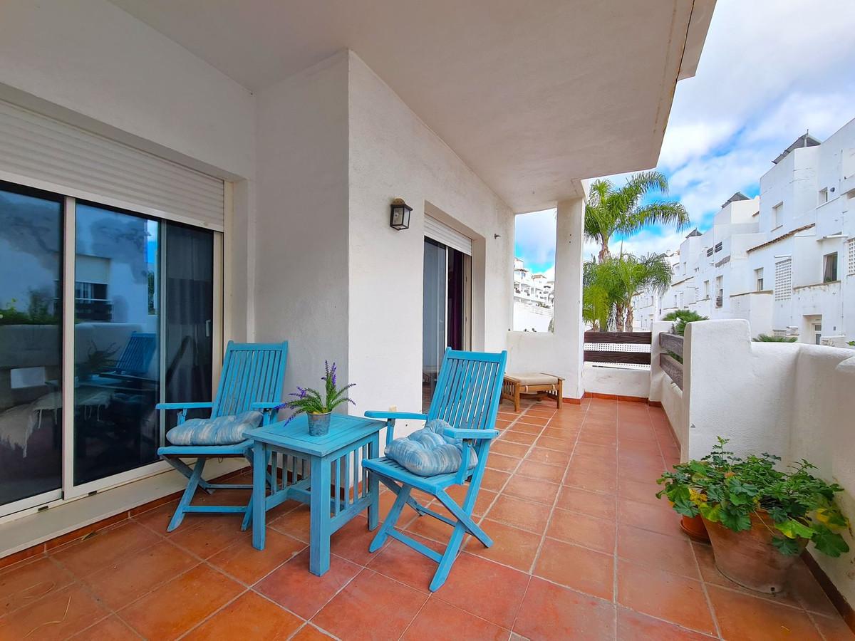 Apartment Middle Floor in Estepona