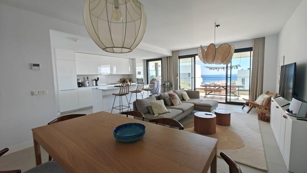 Apartment Middle Floor in Estepona