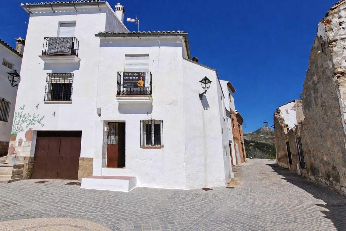 Townhouse Terraced in Cartajima
