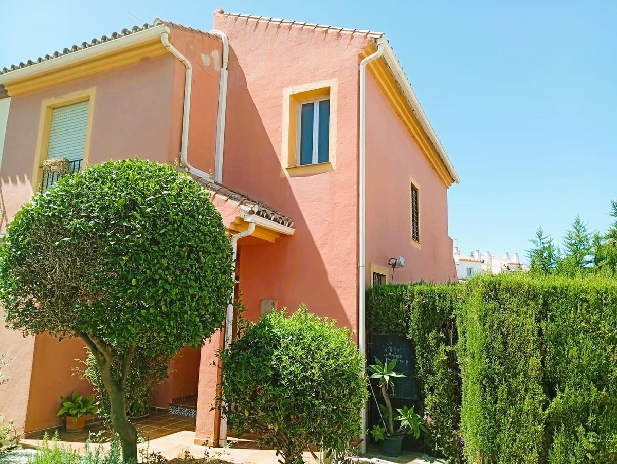 Villa Semi Detached in Estepona