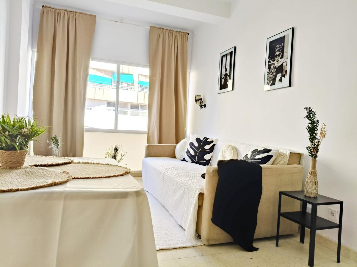 Apartment Middle Floor in Torremolinos Centro
