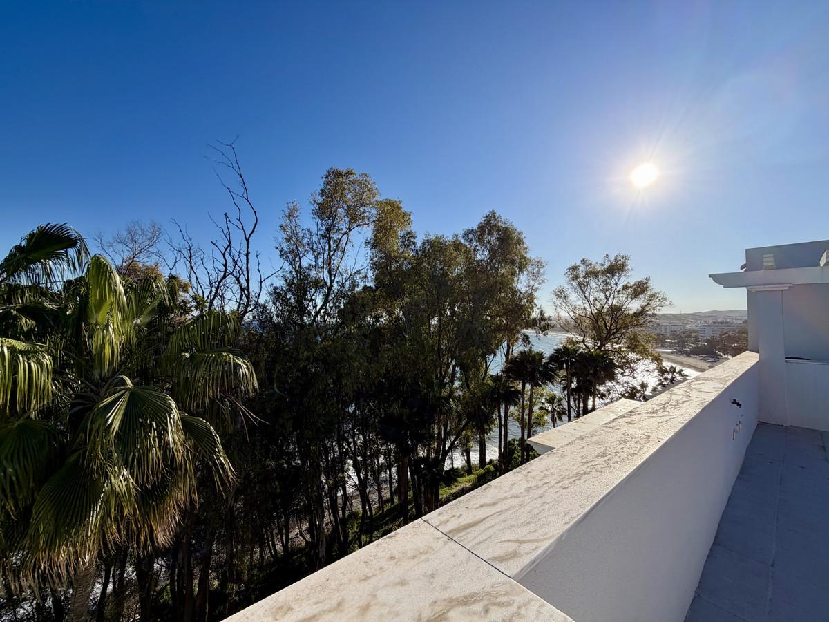 Apartment Penthouse Duplex in Estepona