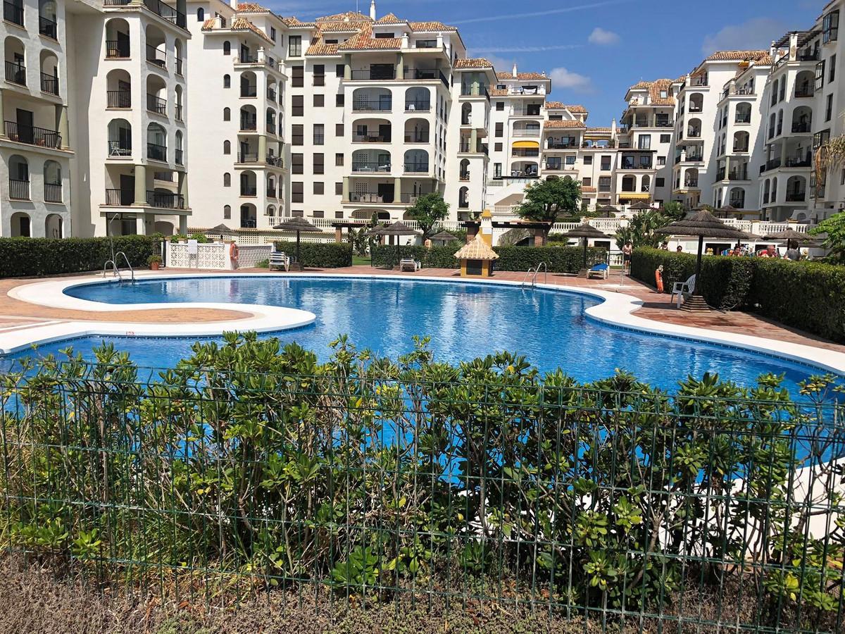 Apartment Middle Floor in La Duquesa