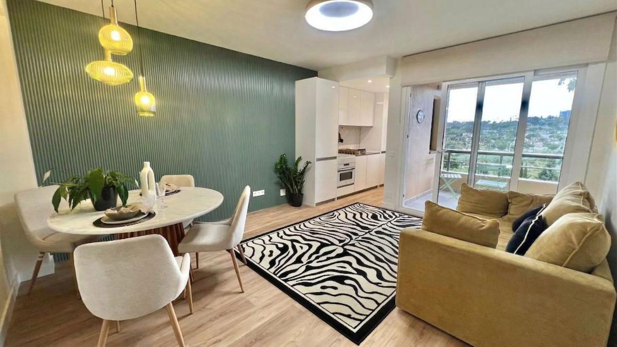 Apartment Penthouse in Nueva Andaluc&iacute;a