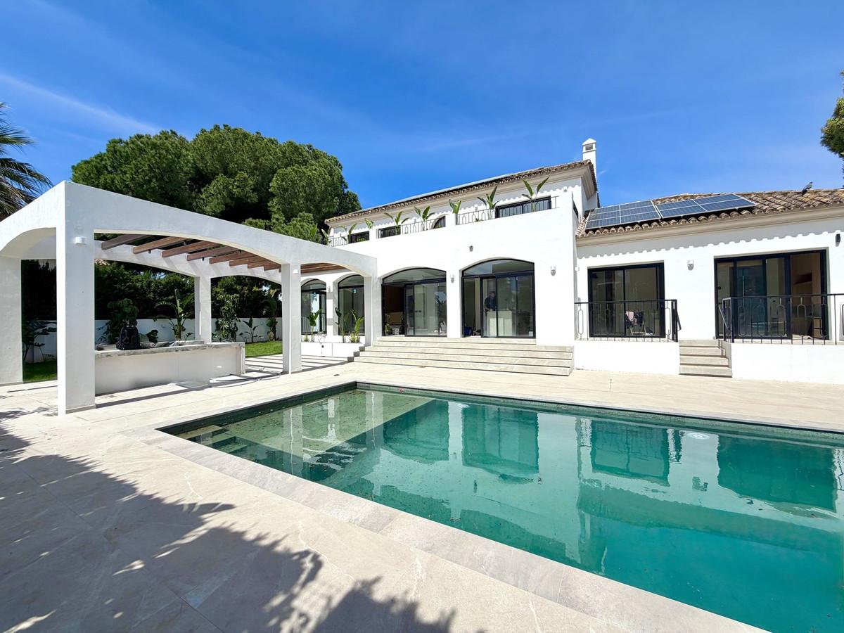 Villa Detached in San Pedro de Alc&aacute;ntara