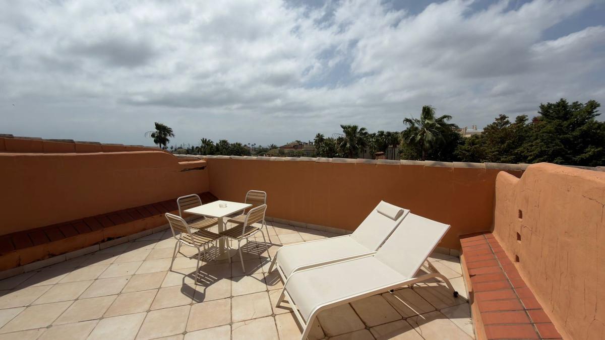 Apartment Middle Floor in Benahav&iacute;s