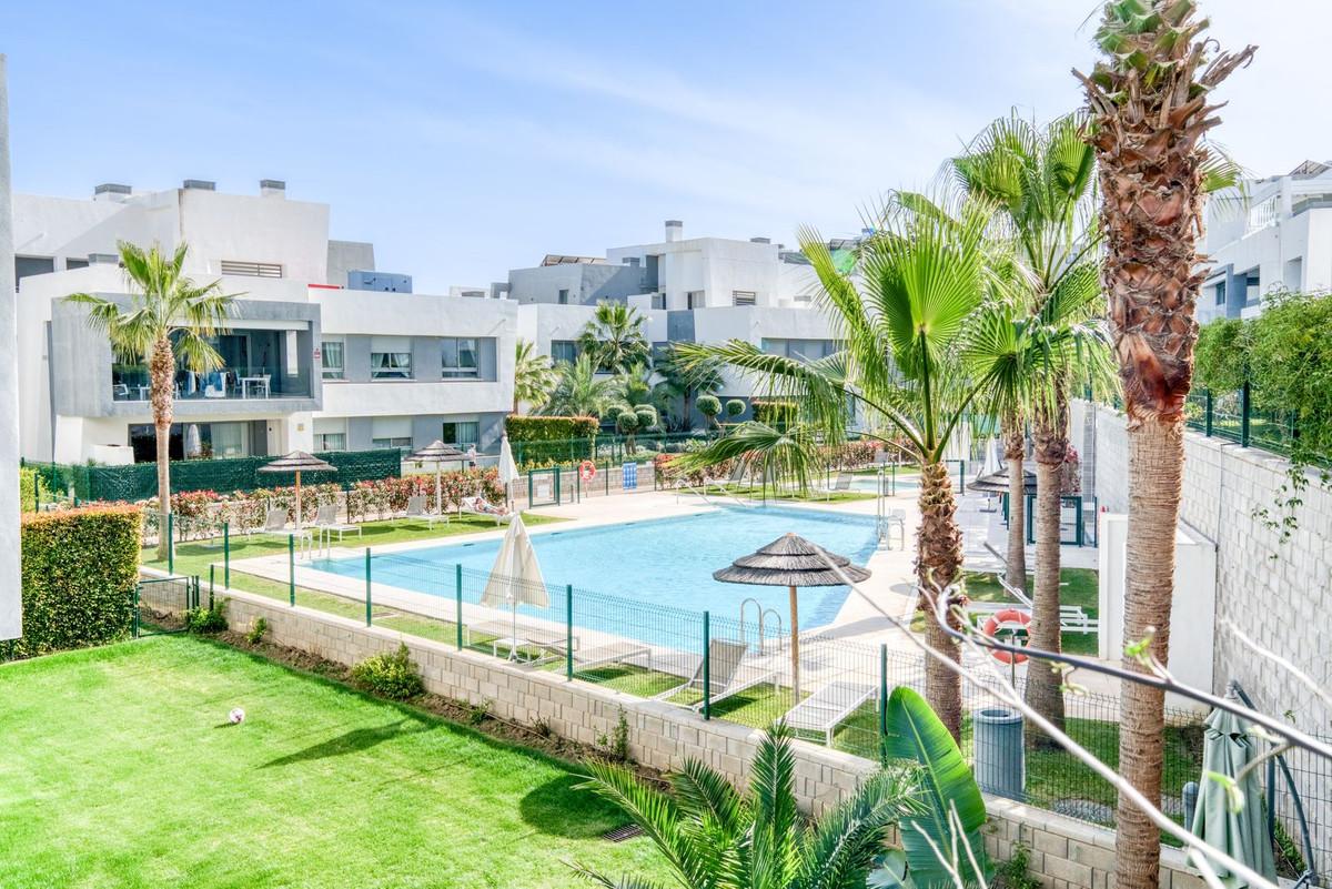 Apartment Middle Floor in Estepona