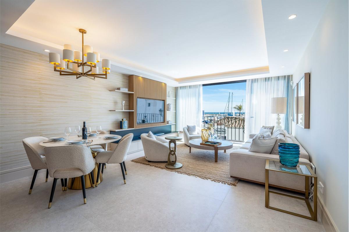 Apartment Middle Floor in Puerto Ban&uacute;s