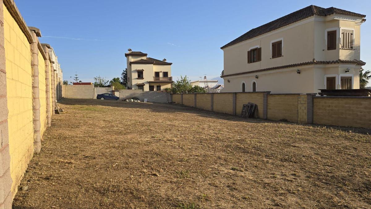 Plot Residential in La L&iacute;nea