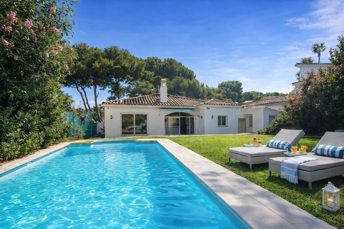 Villa Detached in Nueva Andaluc&iacute;a