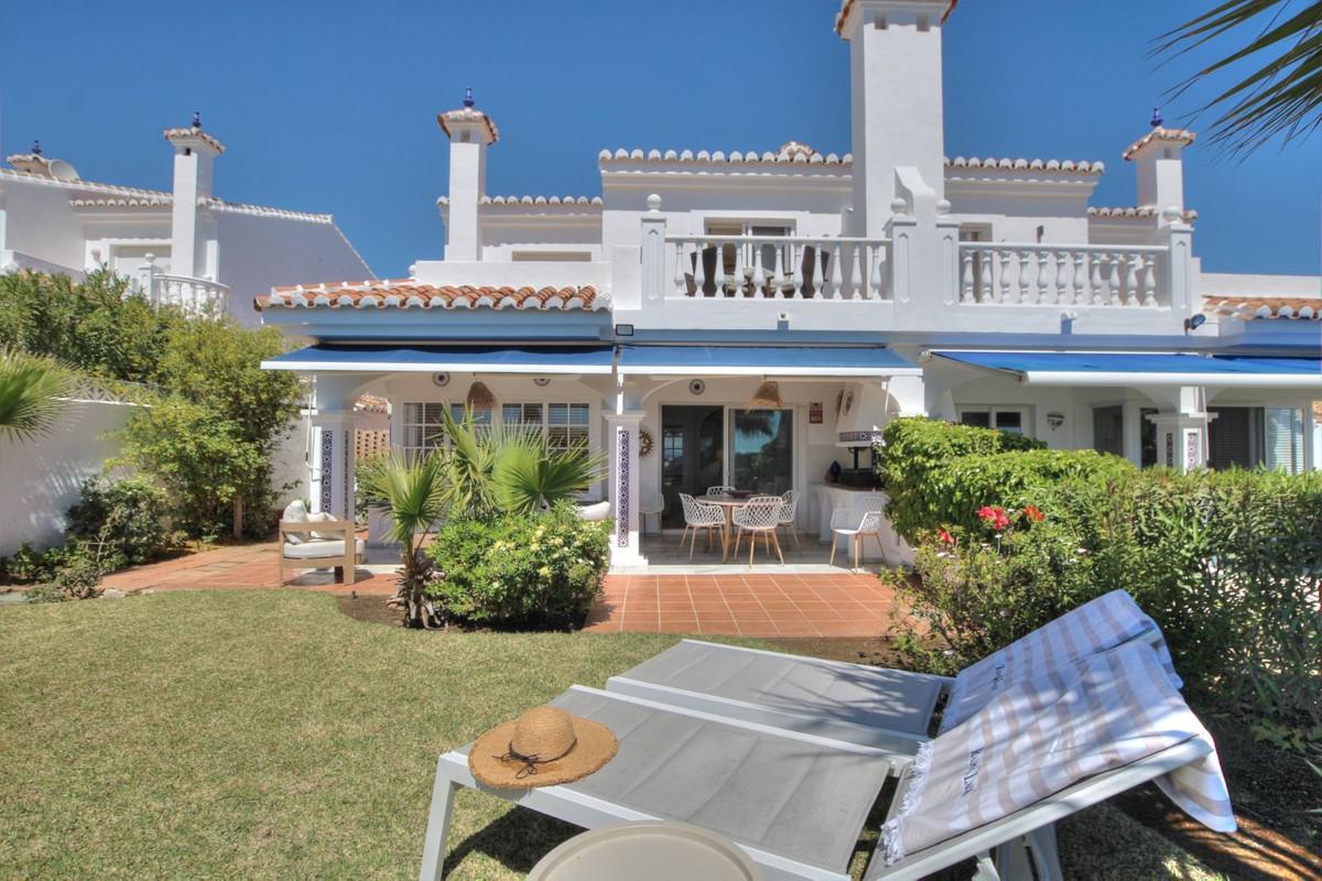 Villa Semi Detached in El Chaparral