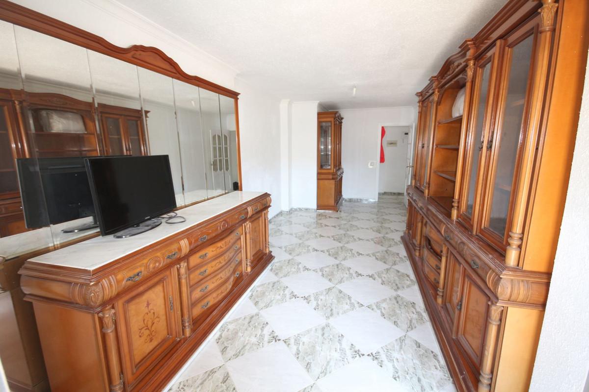 Apartment Middle Floor in M&aacute;laga Centro