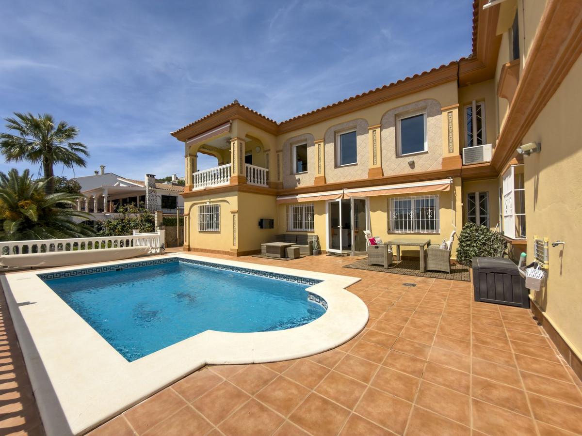 Villa Detached in Co&iacute;n