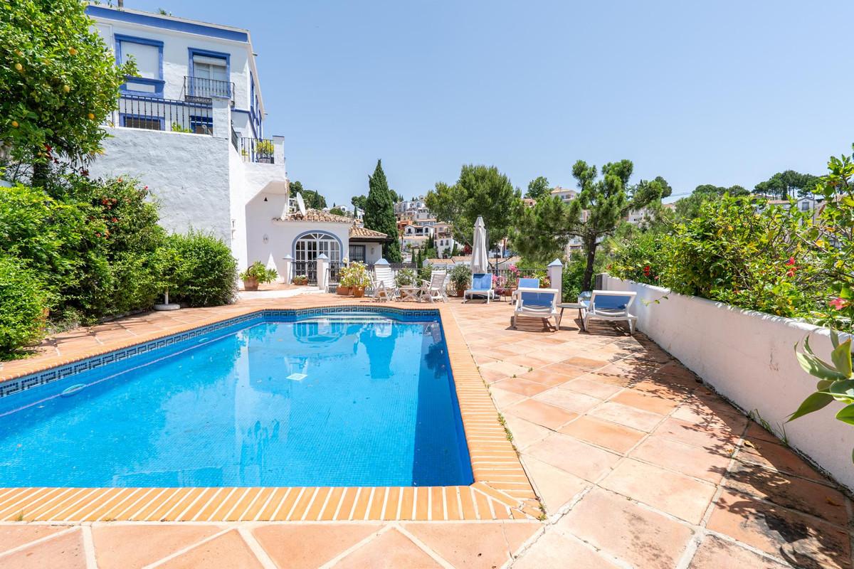 Townhouse Terraced in Benahav&iacute;s