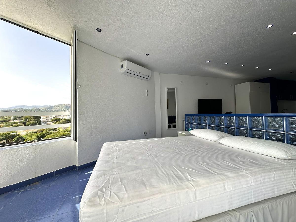 Studio Penthouse in Calahonda