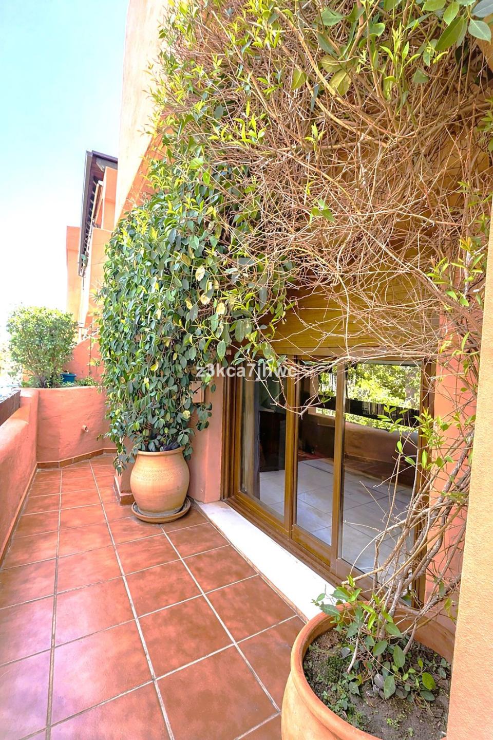Apartment Middle Floor in Estepona