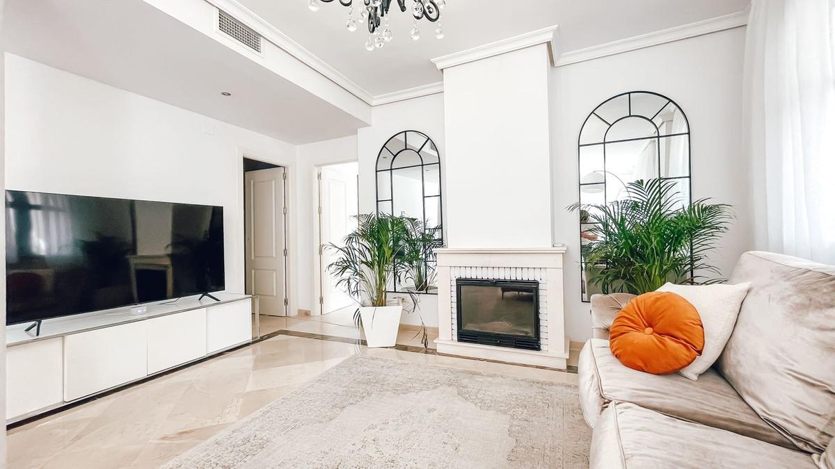 Apartment Ground Floor in Puerto Ban&uacute;s