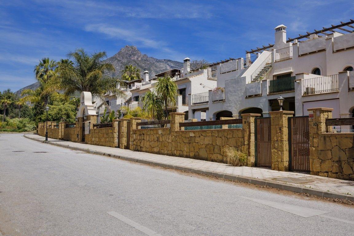 Townhouse Terraced in Nag&uuml;eles