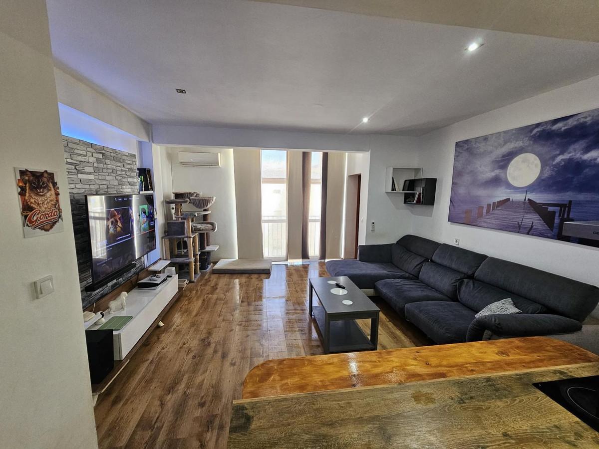 Apartment Middle Floor in La Colina