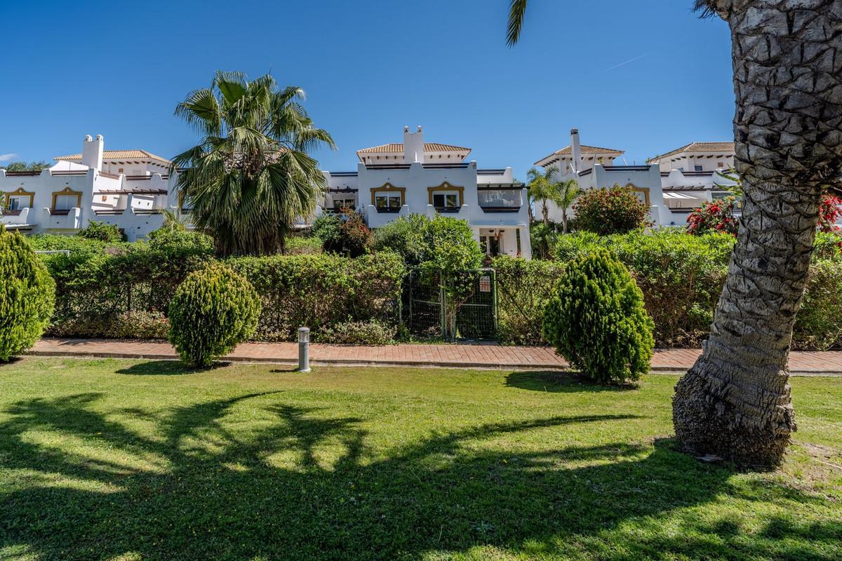 Villa Semi Detached in Selwo