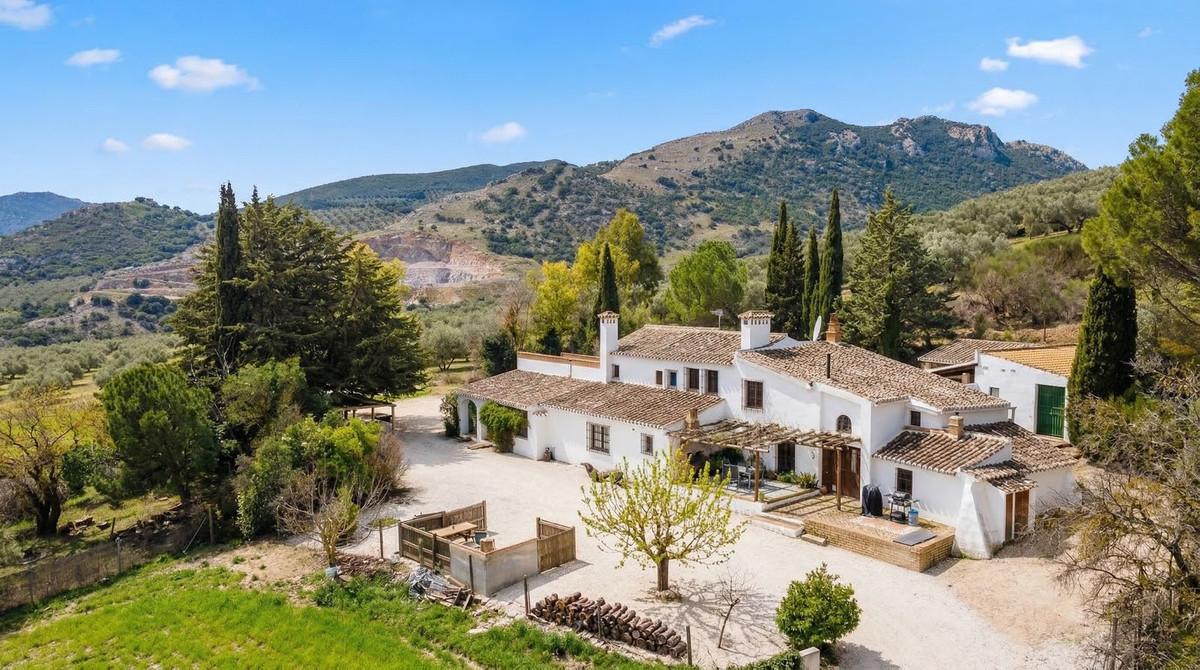 Villa Finca in Villanueva del Rosario