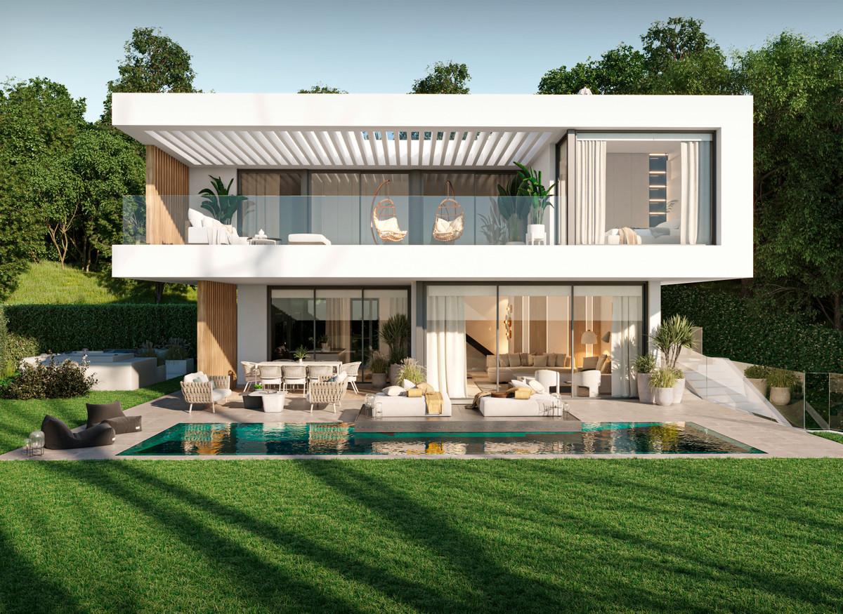 Villa Detached in New Golden Mile