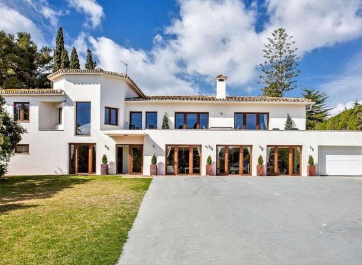 Villa Detached in San Pedro de Alc&aacute;ntara