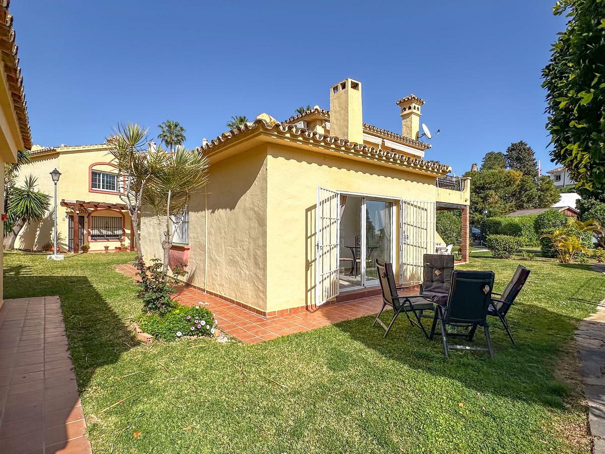 Villa Detached in Riviera del Sol