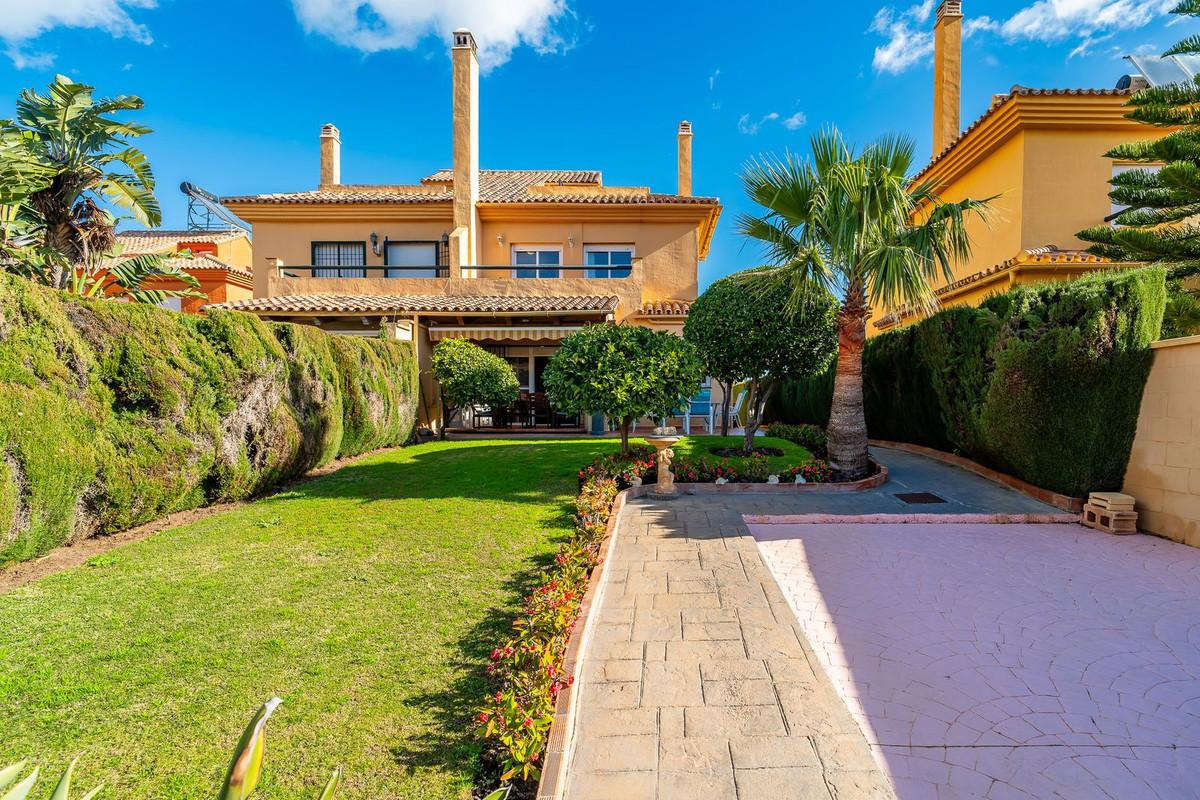 Villa Semi Detached in Riviera del Sol