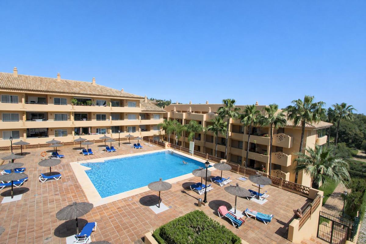 Apartment Penthouse in Elviria